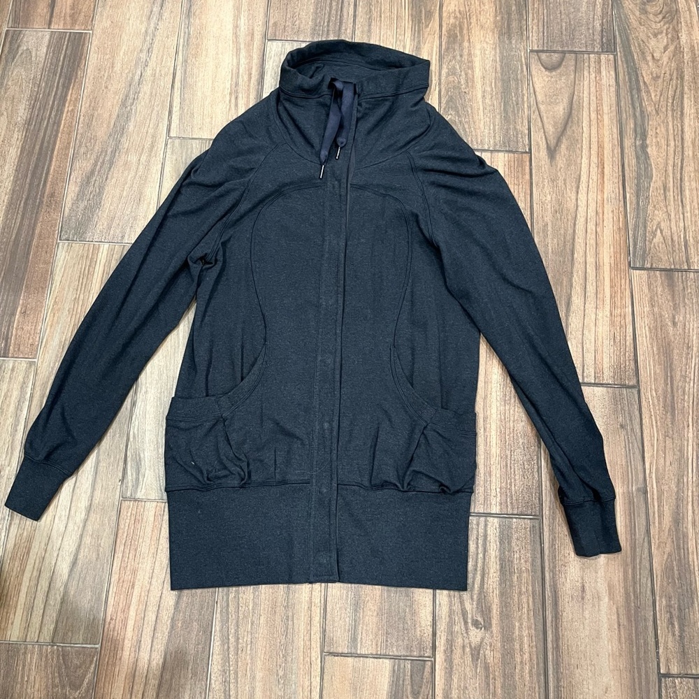 Lululemon Refresh Grey Snap Up Jacket Small - image 6